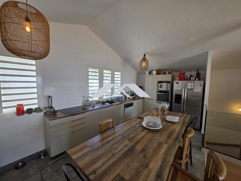 Loft - 123 m² - 4 pièces