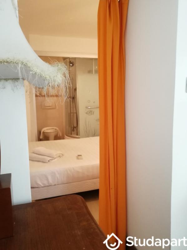 Chambre - 12 m² - 1 pièce