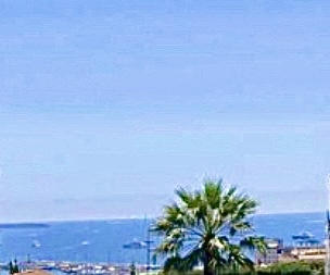 Maison - 200 m² - 6 pièces