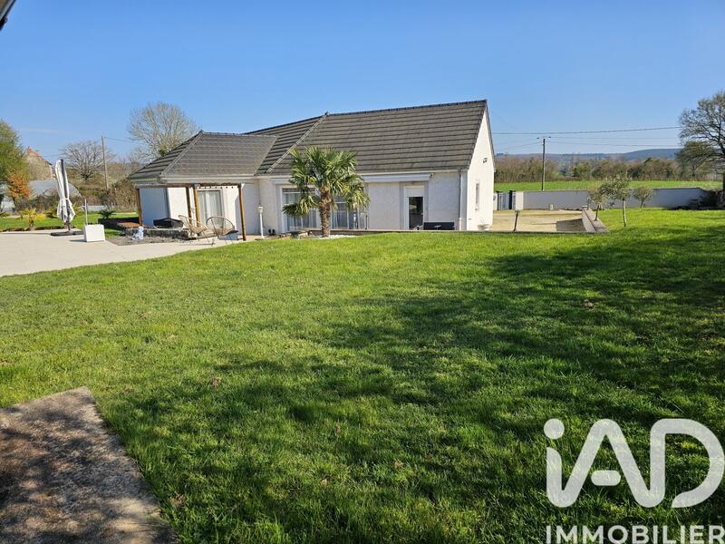 Maison - 141 m² - 8 pièces