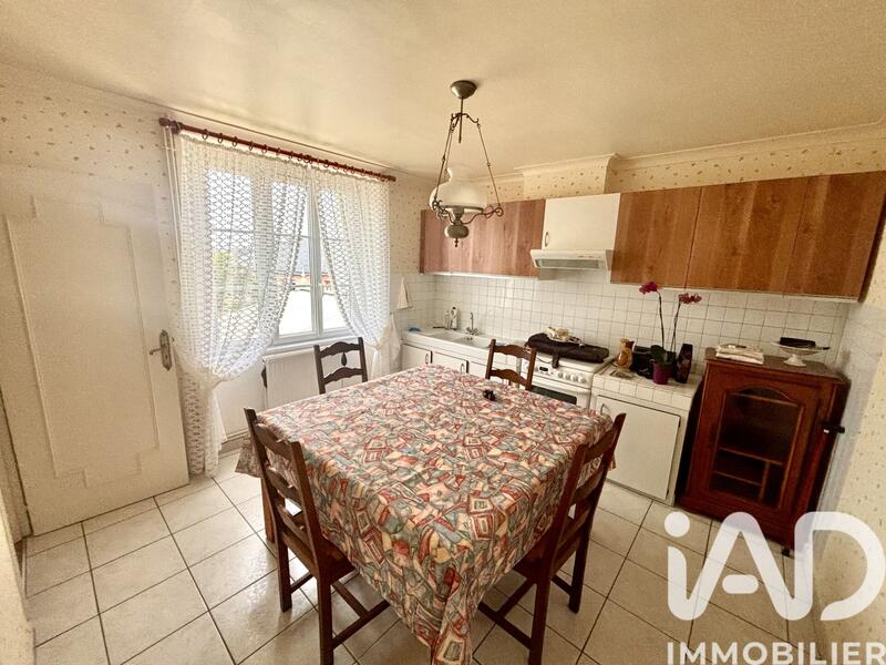 Maison - 174 m² - 8 pièces