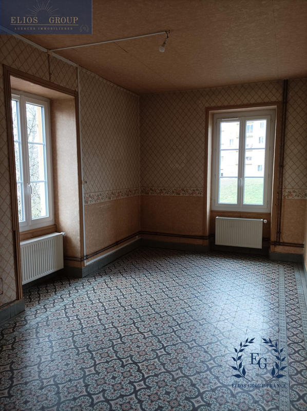 Maison traditionnelle - 104 m² - 4 pièces