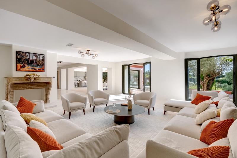 Maison - 400 m² - 9 pièces