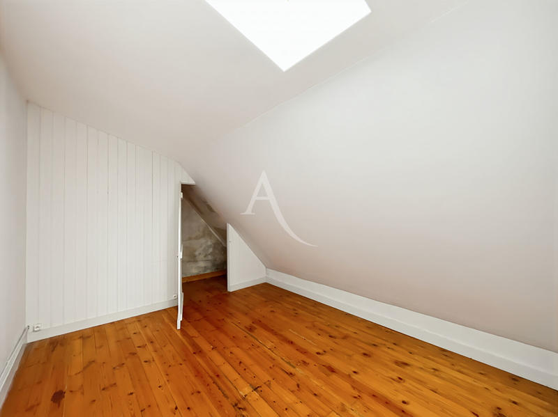 Maison - 160 m² - 7 pièces