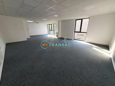 Local d'activité / Entrepôt - 229 m²