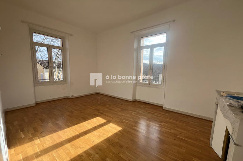 Appartement - 81 m² - 4 pièces