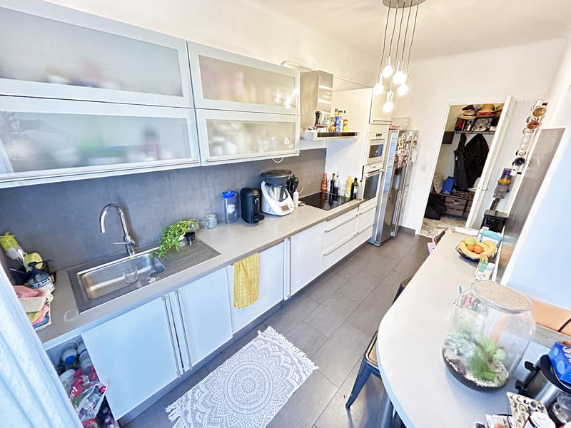 Appartement - 92 m² - 4 pièces