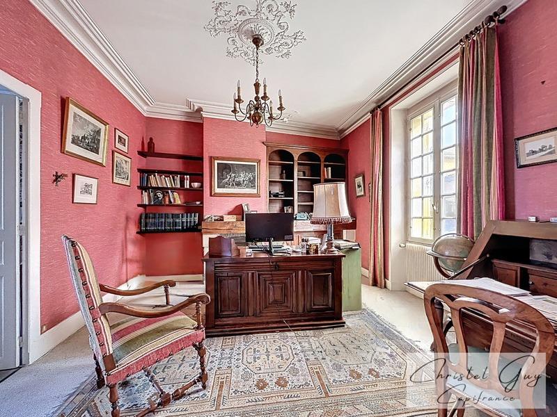 Maison bourgeoise - 291 m² - 12 pièces