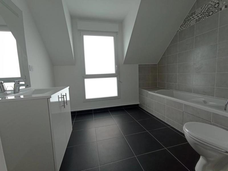 Appartement - 90 m² - 4 pièces