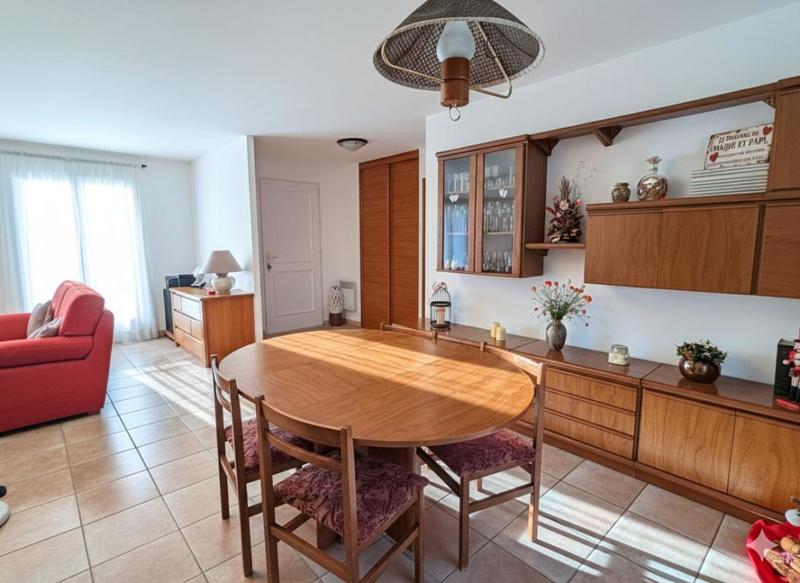 Maison - 92 m² - 4 pièces