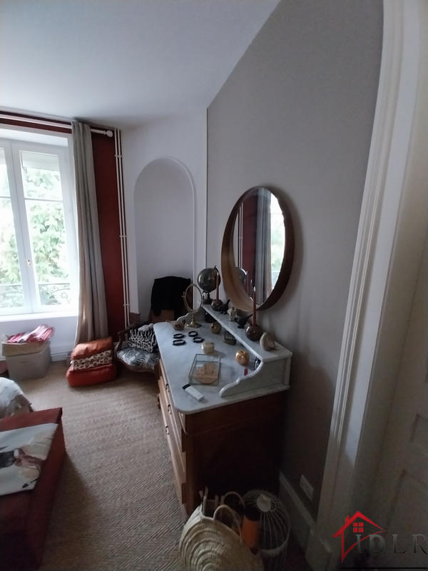 Maison - 204 m² - 7 pièces