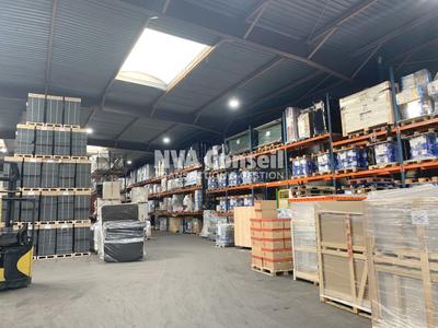 Entrepôt - 1 691 m²