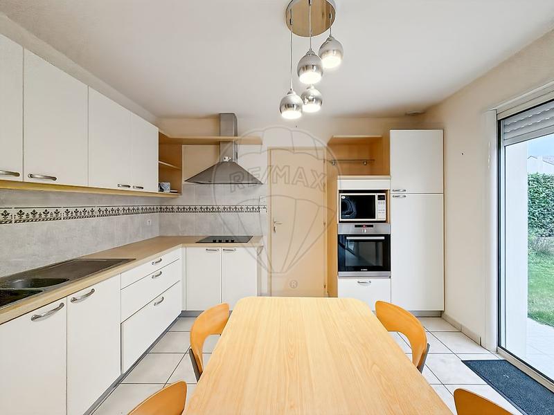 Maison - 94 m² - 4 pièces