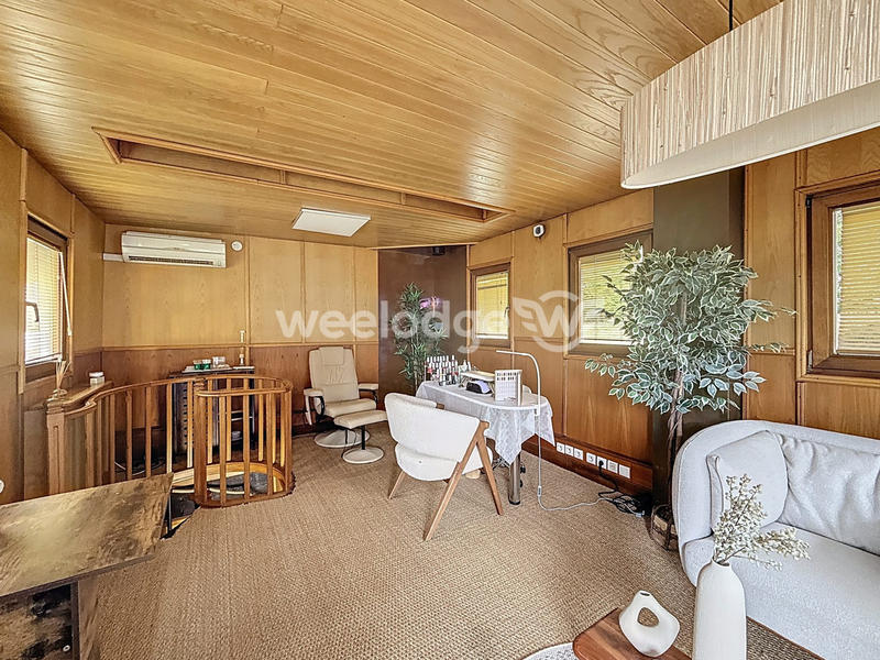 Local d'activités - 200 m²