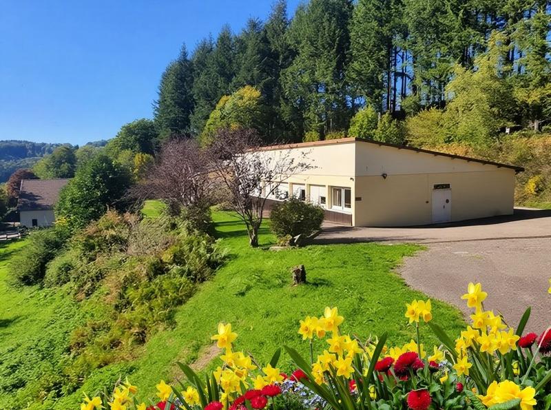 Propriété - 450 m² - 20 pièces