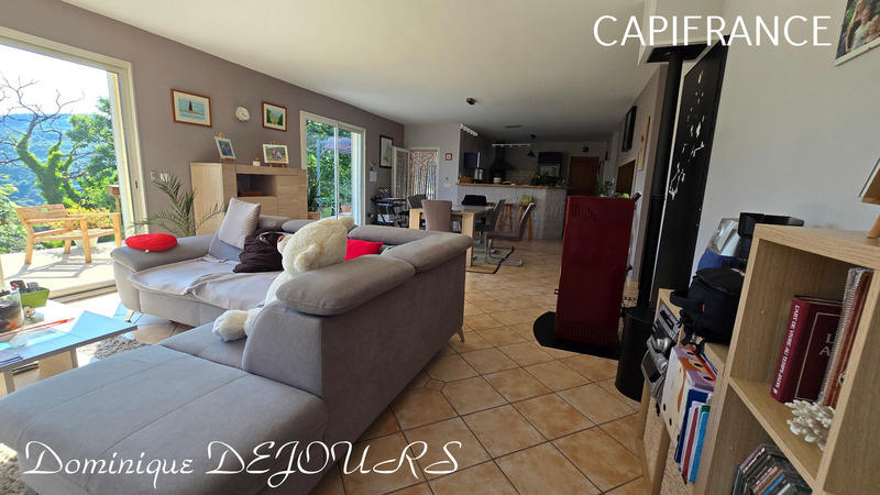 Maison - 120 m² - 5 pièces