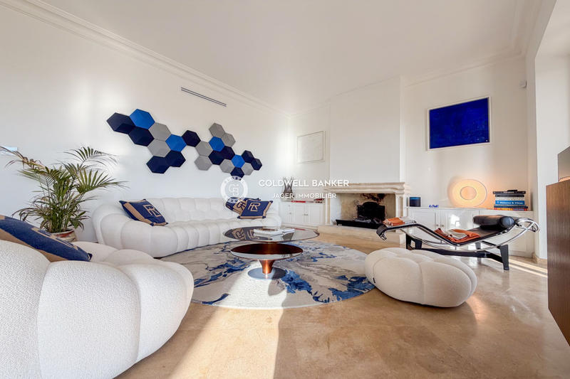 Maison - 264 m² - 6 pièces