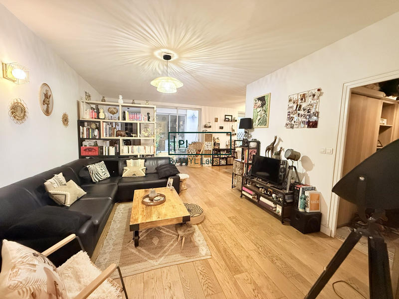 Appartement - 83 m² - 3 pièces