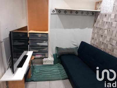 Studio - 9 m² - 1 pièce