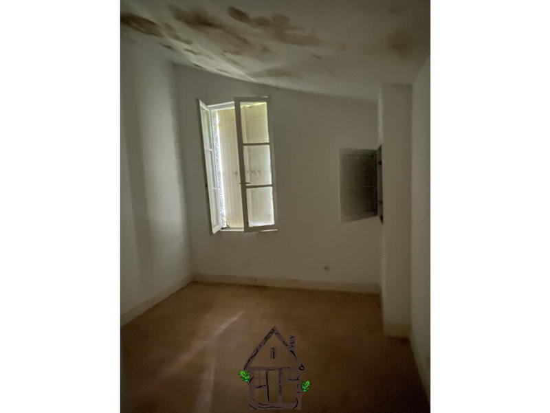 Maison - 270 m² - 16 pièces