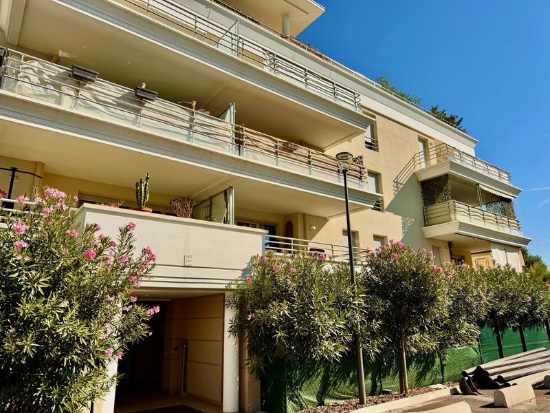 Appartement - 91 m² - 4 pièces