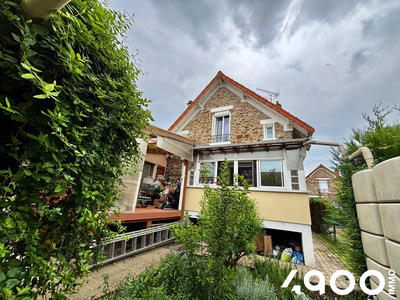 Maison - 152 m² - 6 pièces