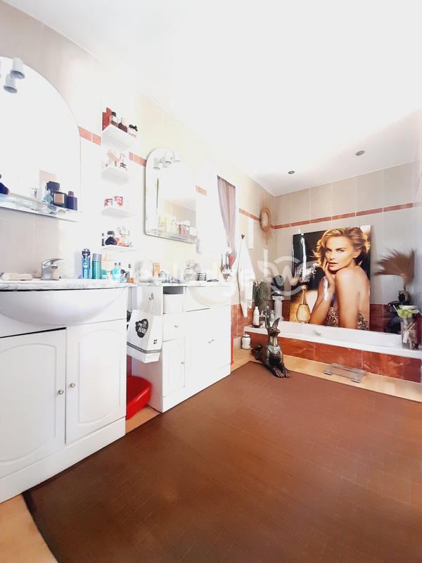 Maison - 140 m² - 4 pièces