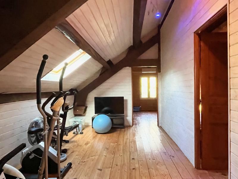 Maison - 261 m² - 7 pièces