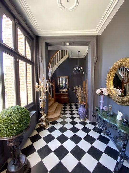 Propriété - 480 m² - 13 pièces