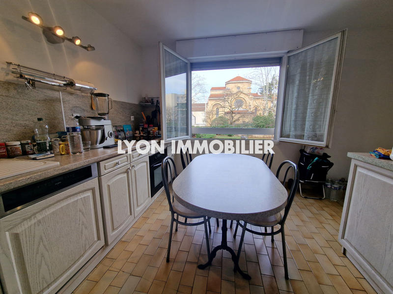 Appartement - 93 m² - 4 pièces