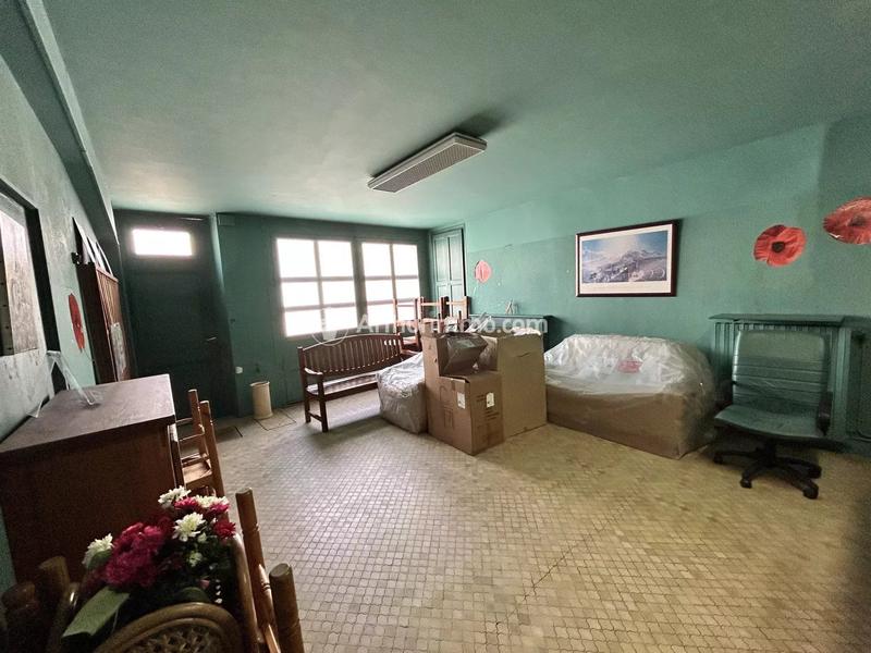 Maison - 174 m² - 9 pièces