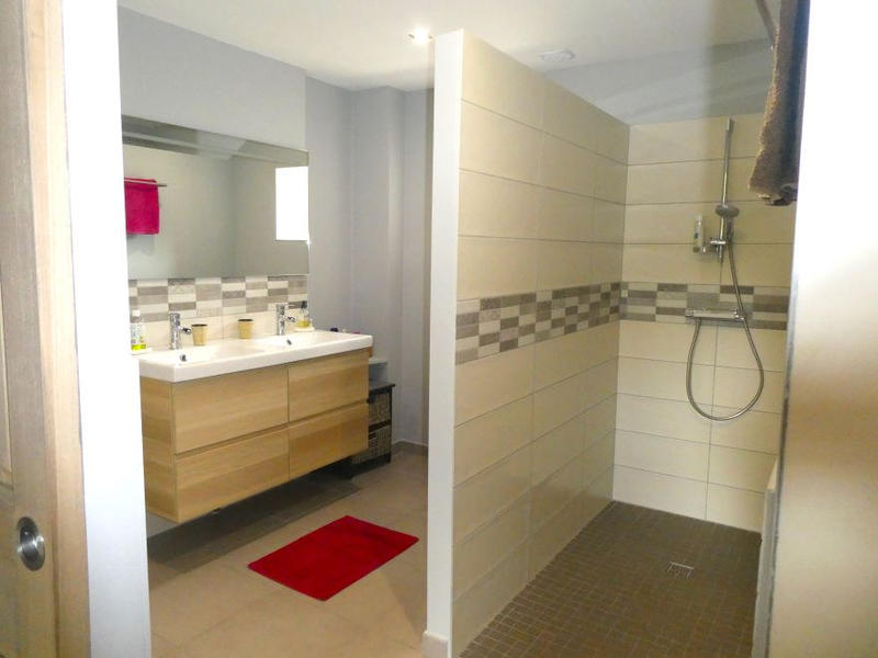 Maison en pierre - 253 m² - 10 pièces