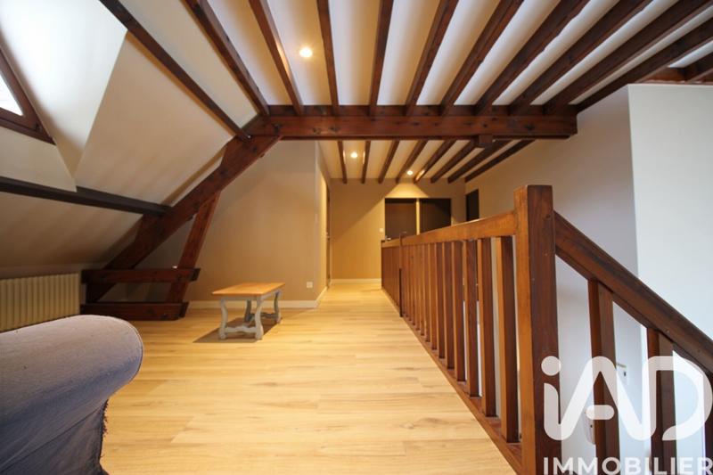 Maison - 215 m² - 10 pièces