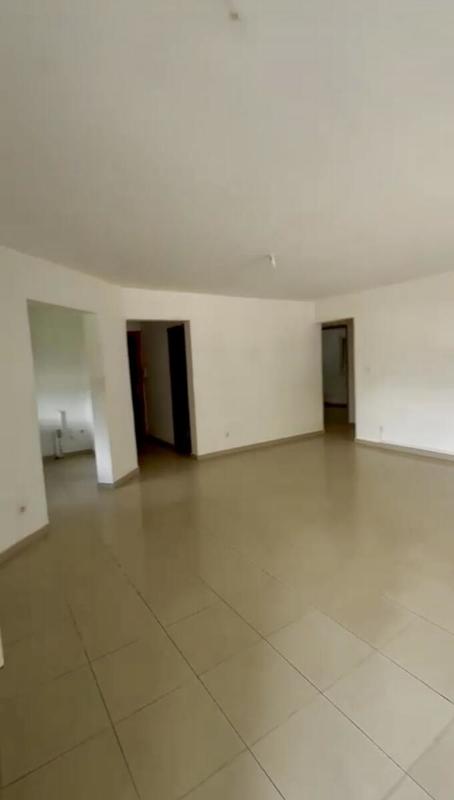 Appartement - 94 m² - 4 pièces