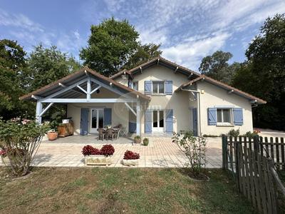 Maison - 165 m² - 6 pièces