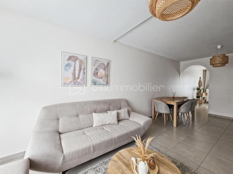 Maison - 96 m² - 5 pièces