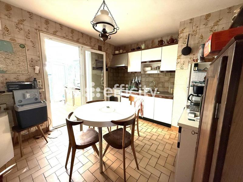 Maison - 93 m² - 5 pièces