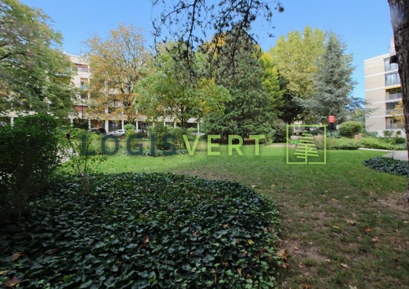 Appartement - 132 m² - 8 pièces