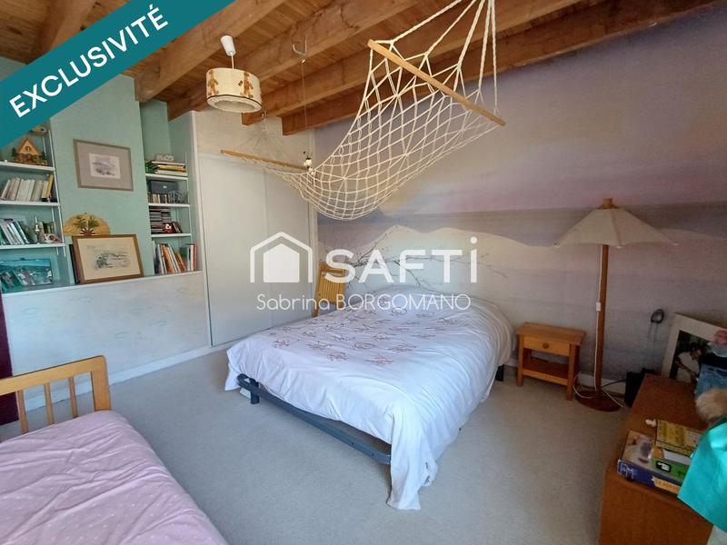 Maison - 220 m² - 7 pièces