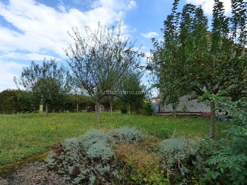 Maison - 329 m² - 12 pièces