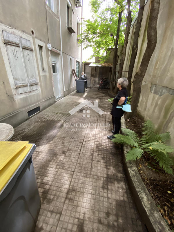 Local commercial - 43 m² - 2 pièces