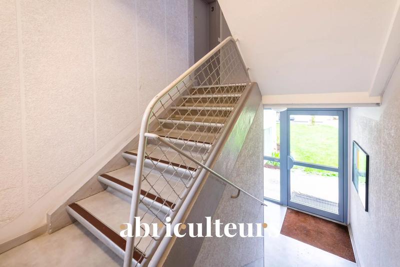 Appartement - 65 m² - 4 pièces