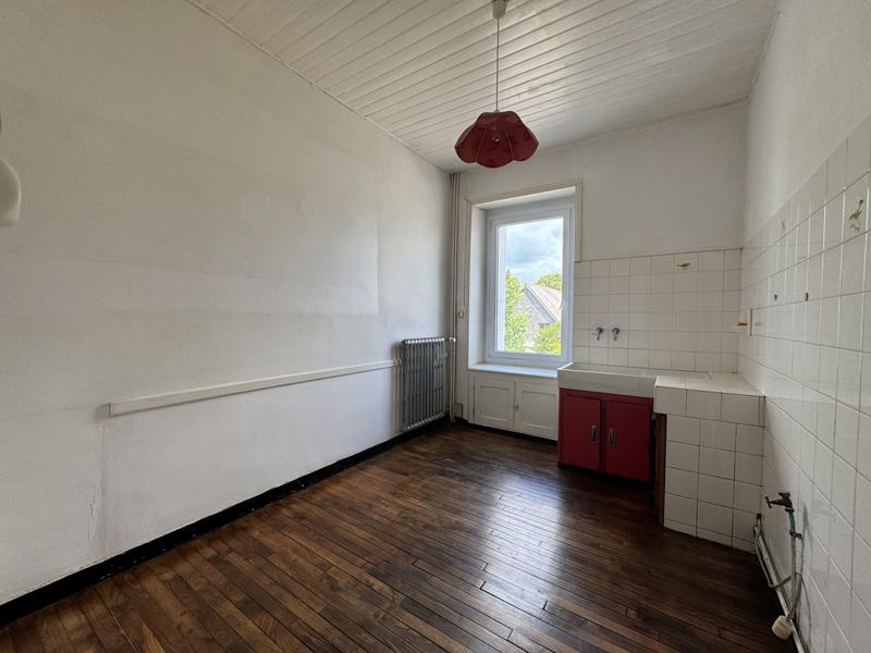 Maison - 145 m² - 9 pièces