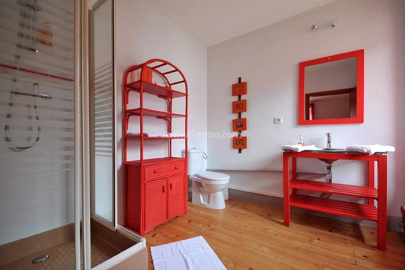 Maison - 742 m² - 12 pièces