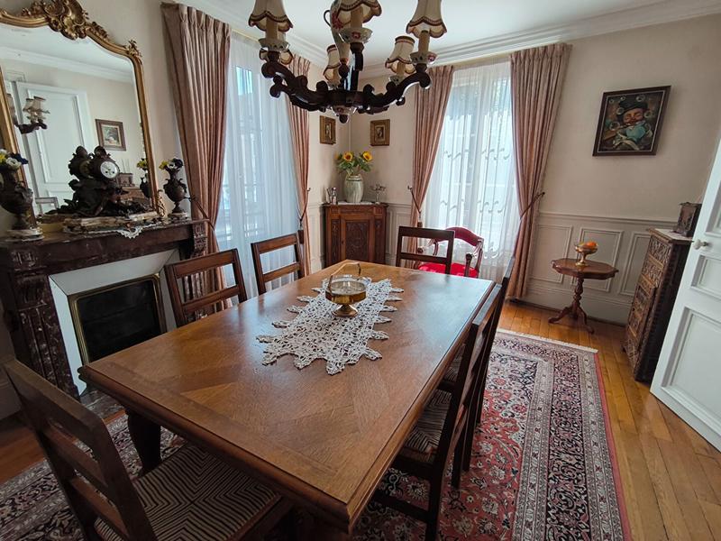 Maison - 140 m² - 6 pièces