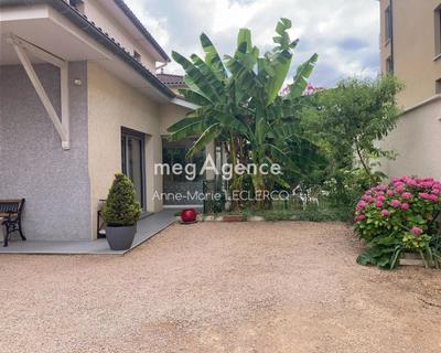 Maison de ville - 124 m² - 5 pièces