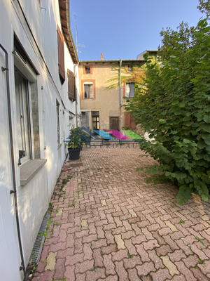 Immeuble - 330 m² - 18 pièces