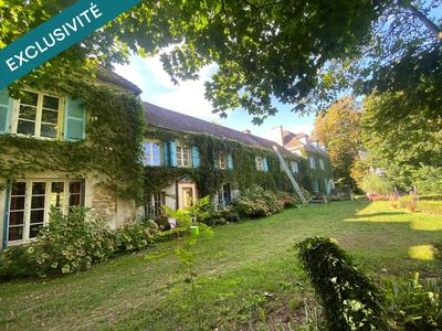 Maison - 440 m² - 15 pièces