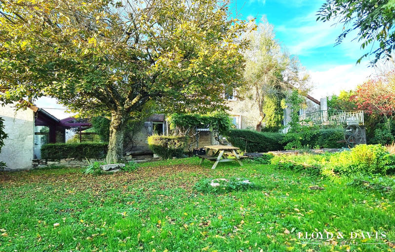 Maison - 210 m² - 7 pièces