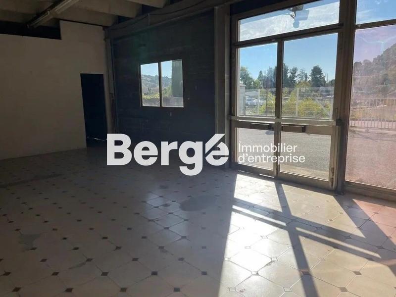 Local d'activités - 415 m²